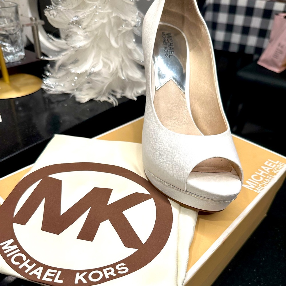Michael Kors Josie Peep Toe Heels 👠